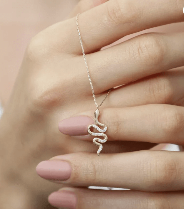 Elegant Snake Pendant Necklace – Dazzling Zirconia Jewelry in White Gold & Gold
