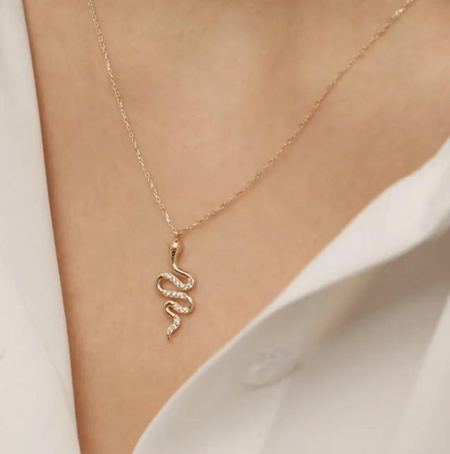 Elegant Snake Pendant Necklace – Dazzling Zirconia Jewelry in White Gold & Gold