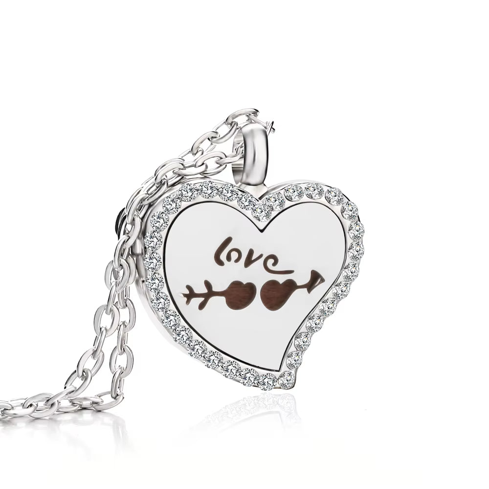 2023 New Aromatherapy Necklace Diffuser Pendant Locket Crystal Tree Love Heart Perfume Essential Oil Diffuser Necklace for Women