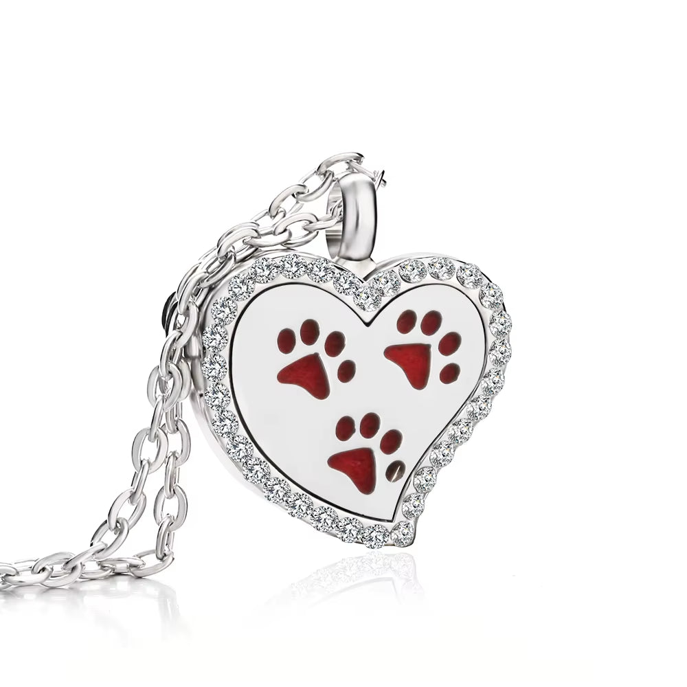 2023 New Aromatherapy Necklace Diffuser Pendant Locket Crystal Tree Love Heart Perfume Essential Oil Diffuser Necklace for Women